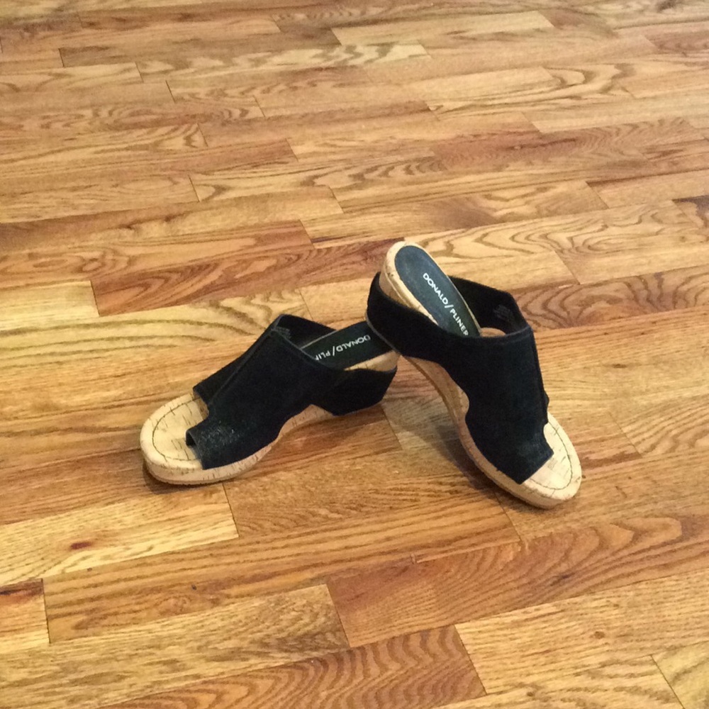 Donald Pliner sandals